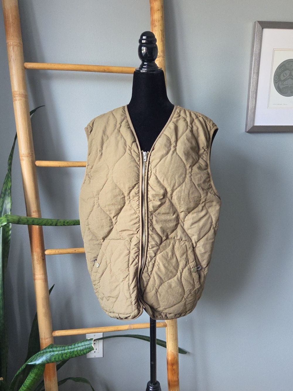 Kuwalla Quilted Sleeveless Zip-Front Vest in Khaki
